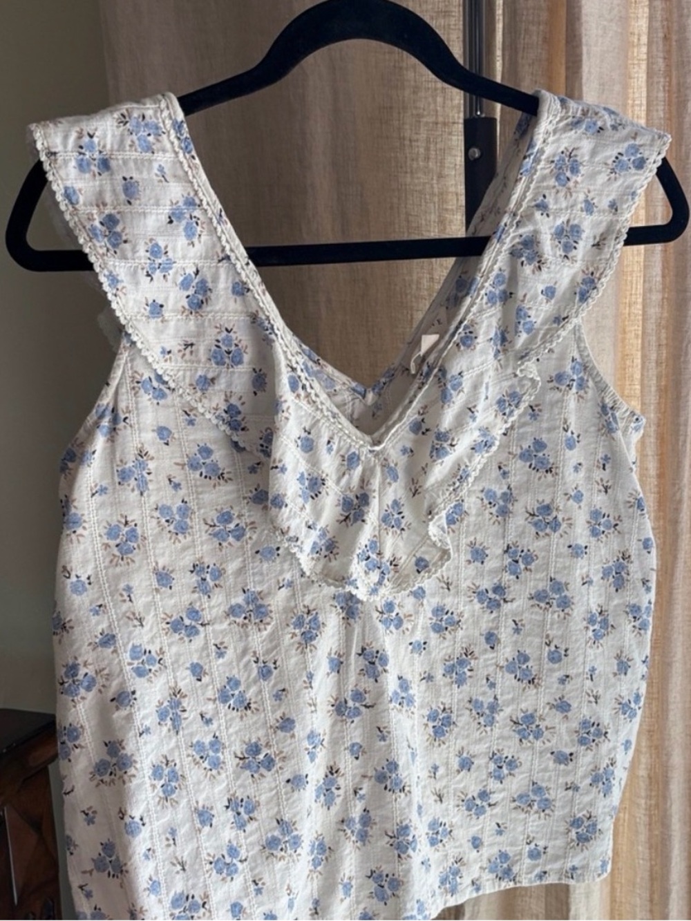 Sezane Women’s White Floral Ruffle double V-Neck Tank Top size 36 / 4 / small